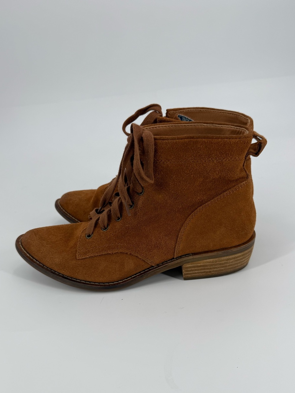 Dingo Suede Acres Lace-Up Bootie | Whiskey | 9M - Picture 4 of 7